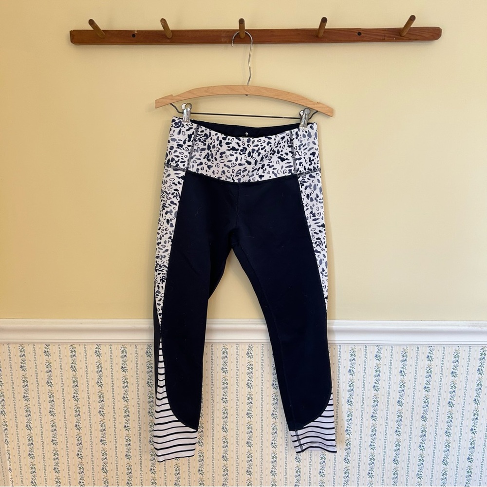 Apana Cheetah Print Cropped Athletic Leggings